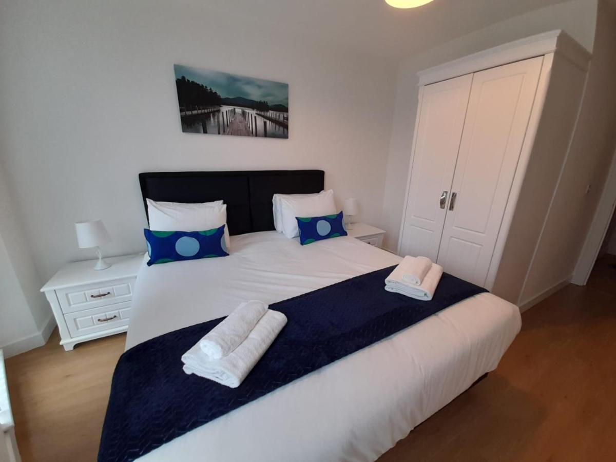 Berks Luxury Serviced Apartments , Free Parking, Free Gym And Free Wifi Bracknell Esterno foto