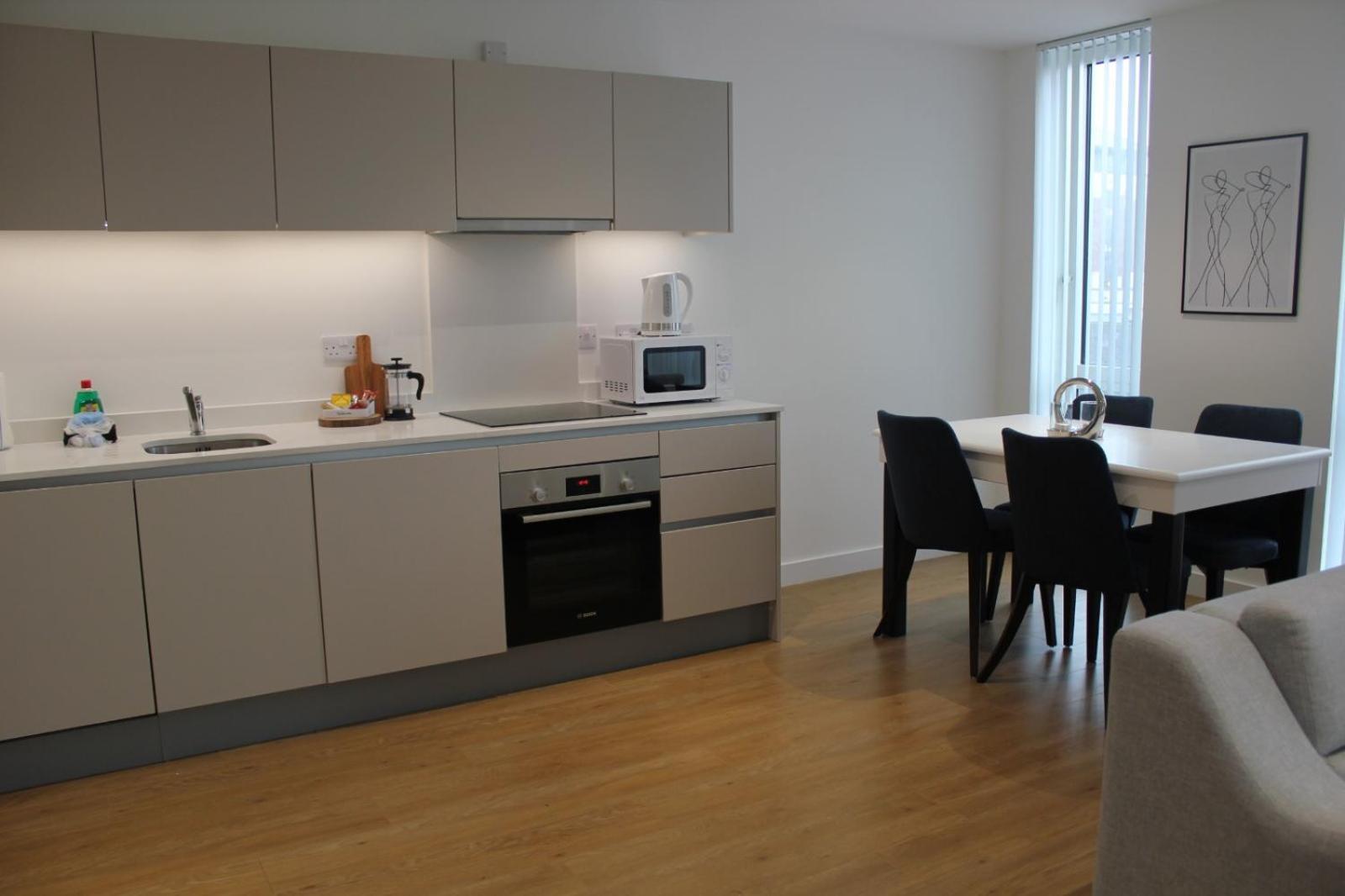 Berks Luxury Serviced Apartments , Free Parking, Free Gym And Free Wifi Bracknell Esterno foto