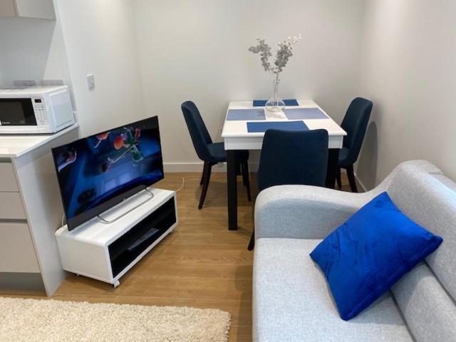 Berks Luxury Serviced Apartments , Free Parking, Free Gym And Free Wifi Bracknell Esterno foto