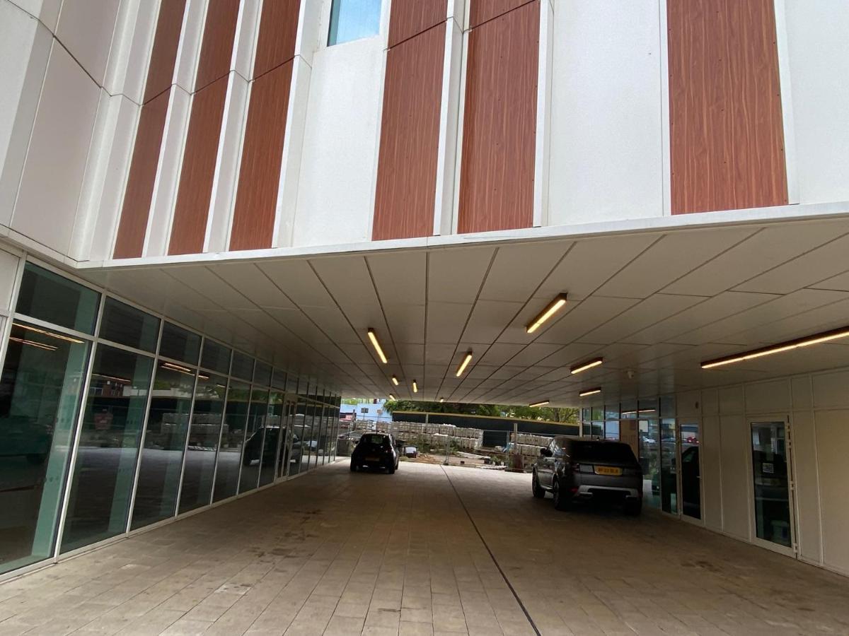 Berks Luxury Serviced Apartments , Free Parking, Free Gym And Free Wifi Bracknell Esterno foto