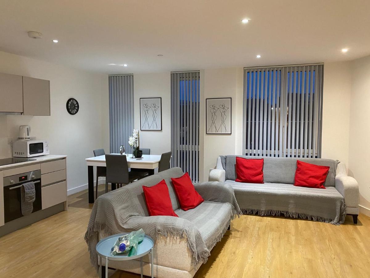 Berks Luxury Serviced Apartments , Free Parking, Free Gym And Free Wifi Bracknell Esterno foto